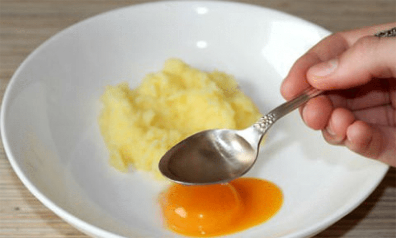 Mặt nạ khoai tây và trứng gà tốt cho da khô